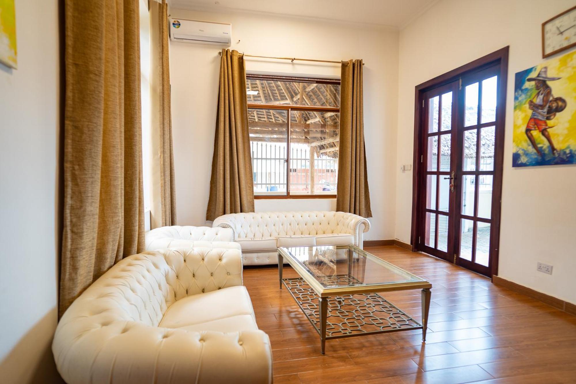 Aurora Beach Hotel נונגווי מראה חיצוני תמונה